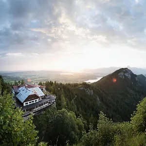 Отель Boutiquehotel Blaue Burg, Пфронтен